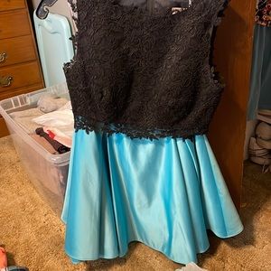 2-Piece Short Prom Dress